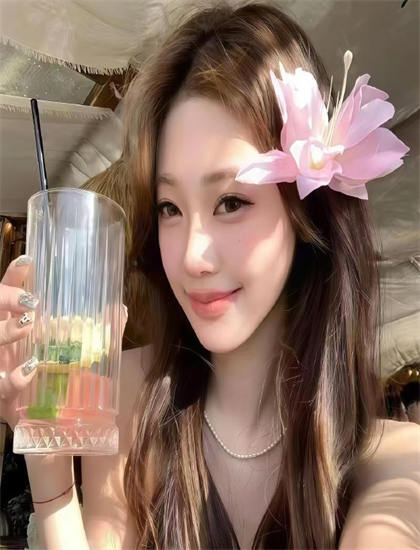 家庭片人物解析：《蜡笔小新第9季》中的主角的成长历程与心路变化 展现表演艺术的魅力